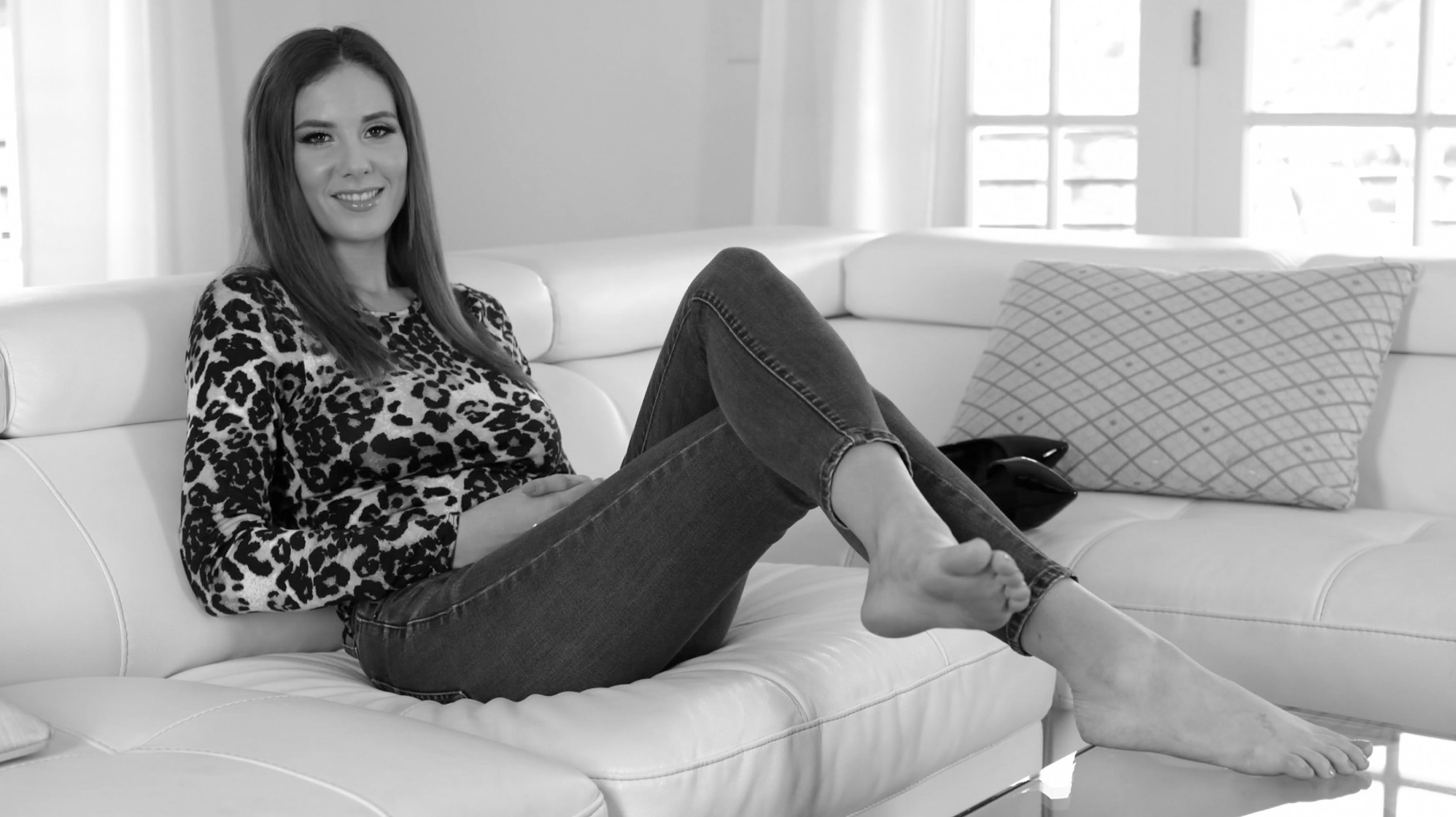 Lilian Stone (Behind The Scenes)